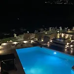 Sea Front Pool-hot Tub By Calypso Sunset Vila