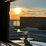 Sea Front Pool-hot Tub By Calypso Sunset Vila Agios Ioannis Diakoftis